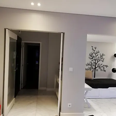 Beautiful Garden-campo Pequeno Apartment Lisbon