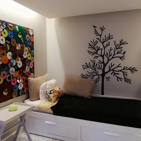 Beautiful Garden-campo Pequeno Apartment Lisbon